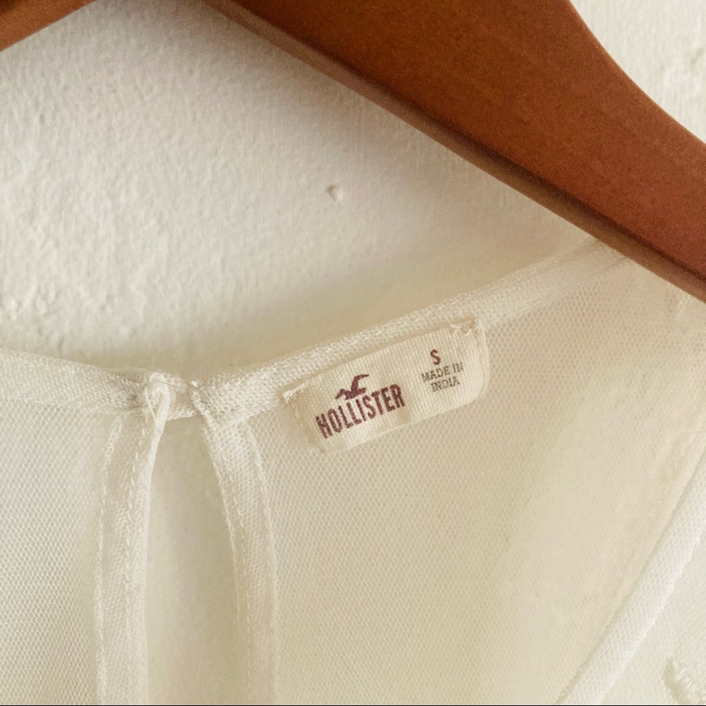 Hollister • Sheer Tulle Flowy Cream Tank Top with Camisole - Picture 3 of 9